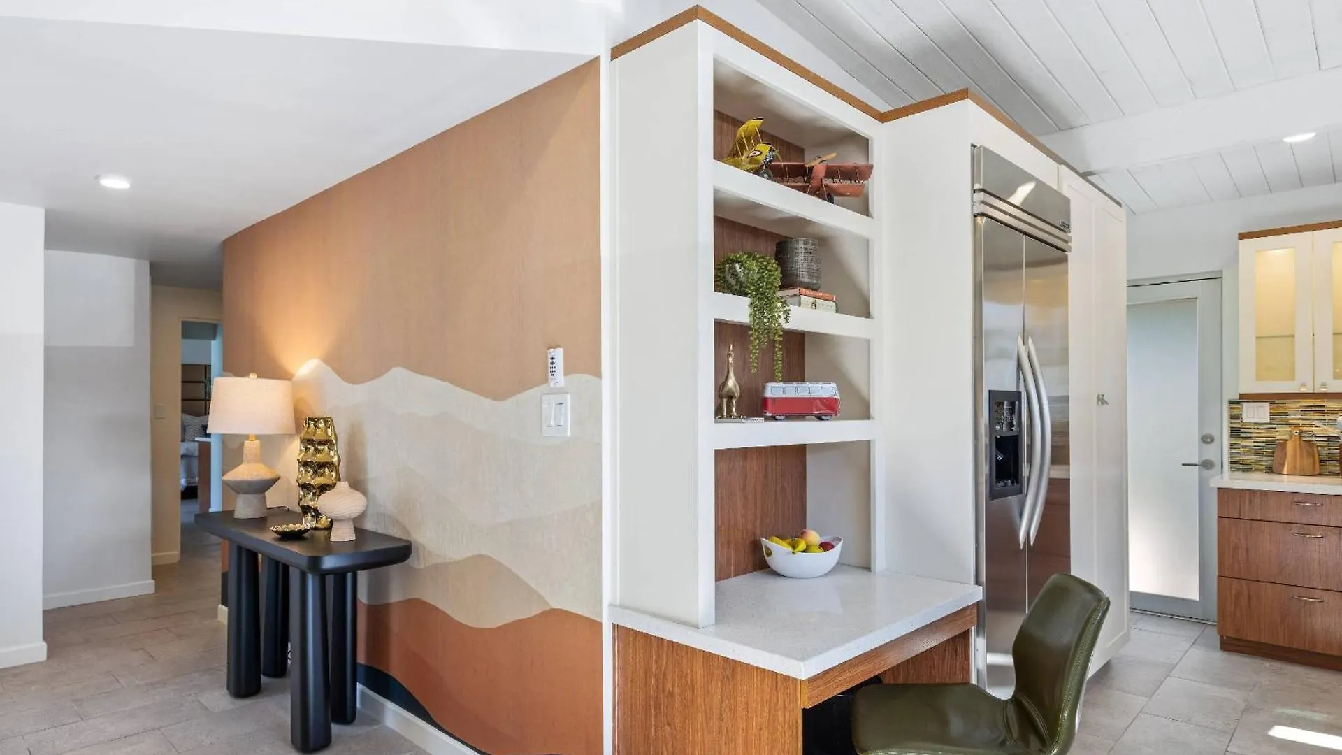 Holiday home Luxurious Tennis Club Bungalow 1 With Mountain Views And Walks To Downtown Palm Springs! United States