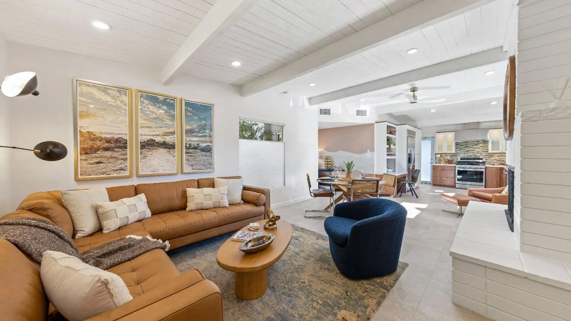 Luxurious Tennis Club Bungalow 1 With Mountain Views And Walks To Downtown Palm Springs!